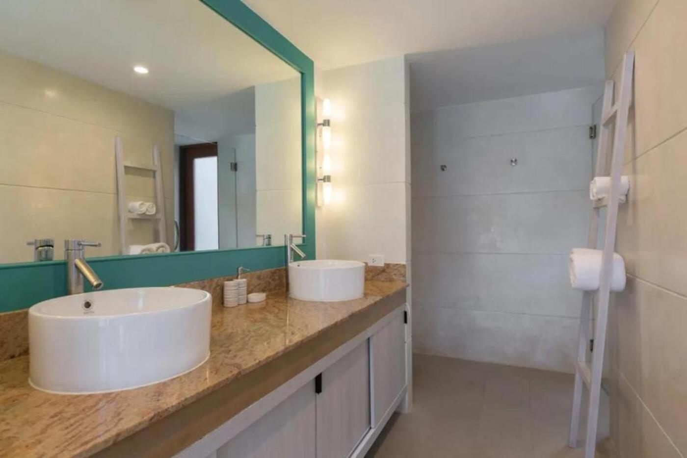 וילה Luxury Sunsai 5br Front In Koh Samui